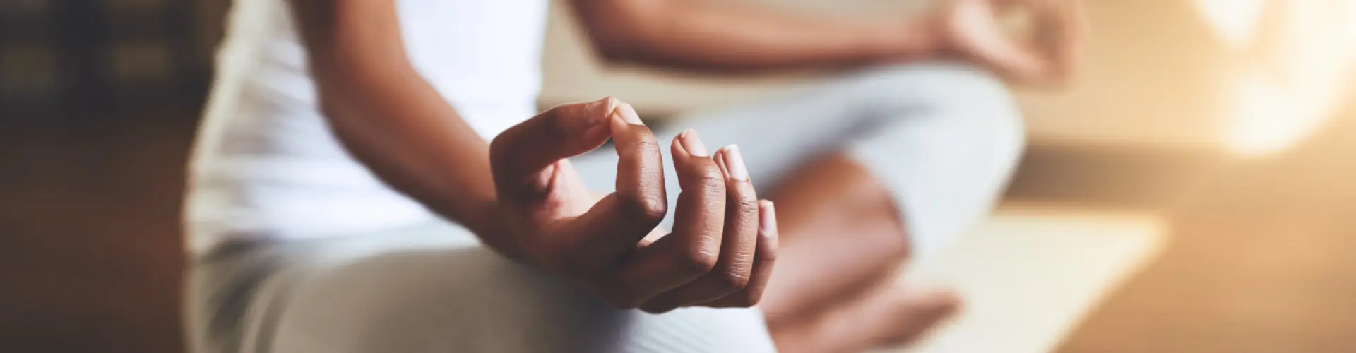 Pagpapakalma ng Yoga - Online Class by Jess Anderson
