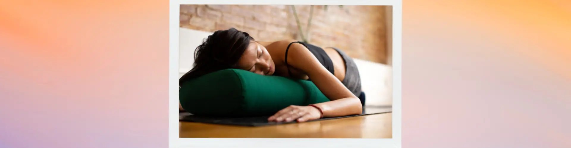 Yoga Tenang - Berbaring dalam Penyerahan - Online Class by Stacey Melick