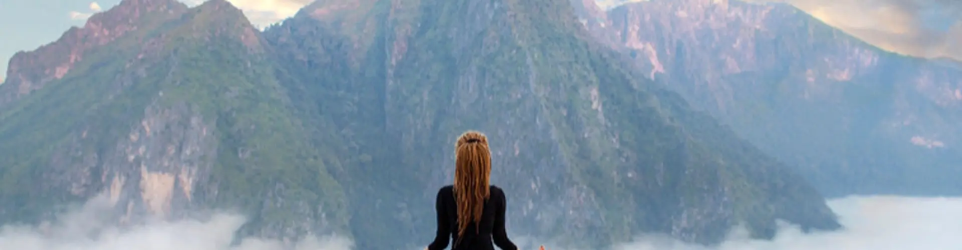 Panloob na Paglalakbay sa pamamagitan ng Breath Meditation  - Online Class by Cassaundra Paolini